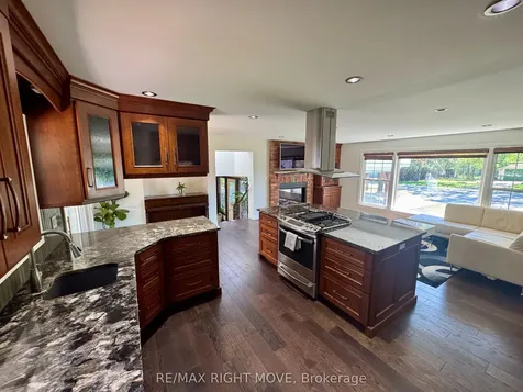 234 Oak Street Clearview ON L0M 1S0