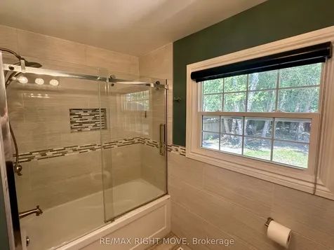 234 Oak Street Clearview ON L0M 1S0