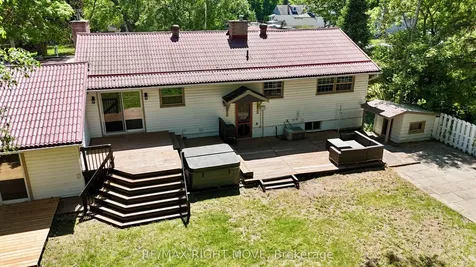 234 Oak Street Clearview ON L0M 1S0