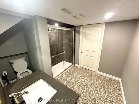 234 Oak Street Clearview ON L0M 1S0