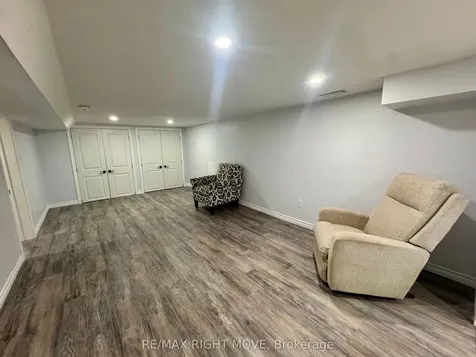 234 Oak Street Clearview ON L0M 1S0