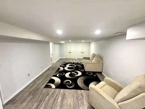 234 Oak Street Clearview ON L0M 1S0