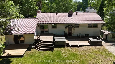 234 Oak Street Clearview ON L0M 1S0