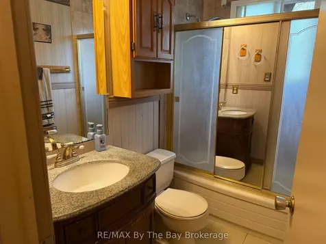 288 Knox Road E Wasaga Beach ON L9Z 2T5