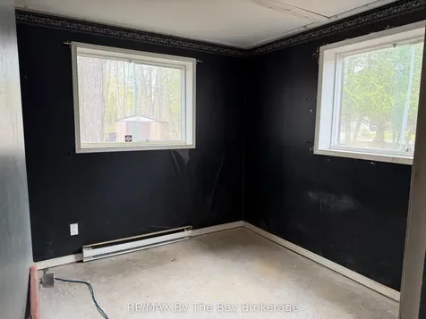 288 Knox Road E Wasaga Beach ON L9Z 2T5