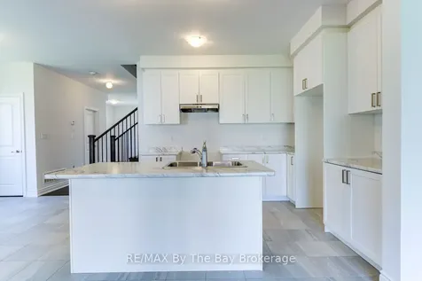 21 Lisa Street Wasaga Beach ON L9Z 1J9