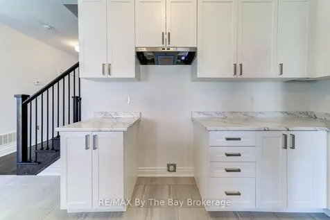 21 Lisa Street Wasaga Beach ON L9Z 1J9
