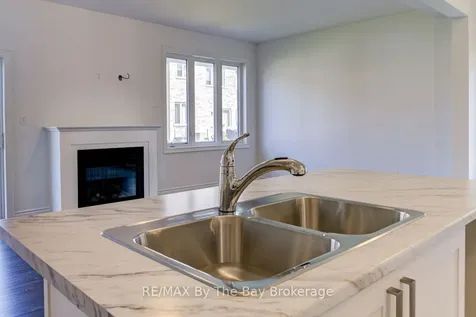 21 Lisa Street Wasaga Beach ON L9Z 1J9