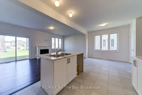 21 Lisa Street Wasaga Beach ON L9Z 1J9