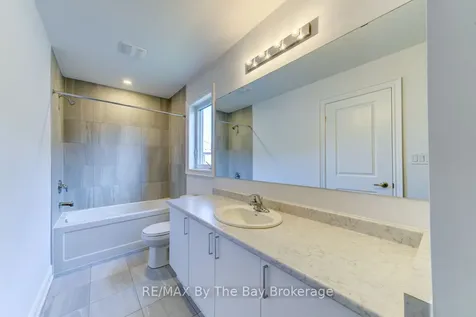21 Lisa Street Wasaga Beach ON L9Z 1J9