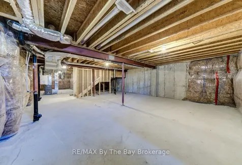 21 Lisa Street Wasaga Beach ON L9Z 1J9