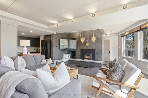 10 Pine Hill Oro-medonte ON L4M 4Y8