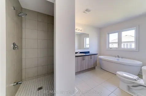39 Lisa Street Wasaga Beach ON L9Z 1J9