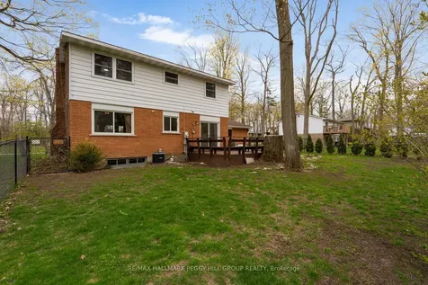 1878 Ridley Boulevard Severn ON L3V 7J2