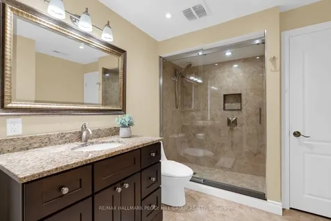 87 Cityview Circle Barrie ON L4N 7V1