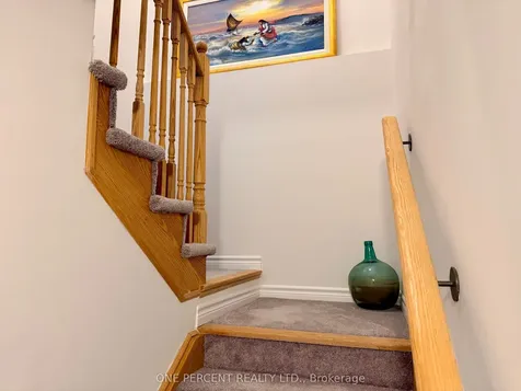 261 Wilcox Drive Clearview ON L0M 1S0