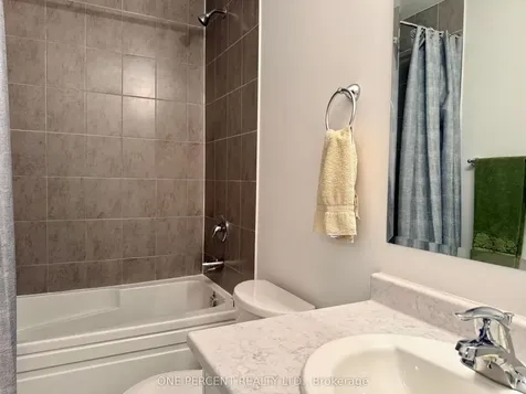 261 Wilcox Drive Clearview ON L0M 1S0