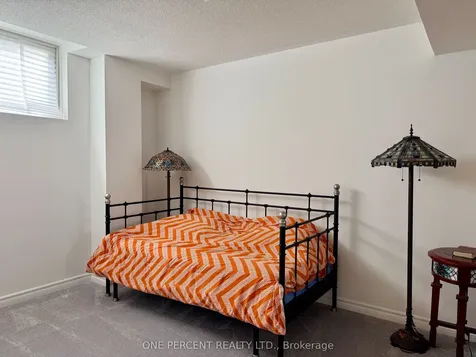 261 Wilcox Drive Clearview ON L0M 1S0