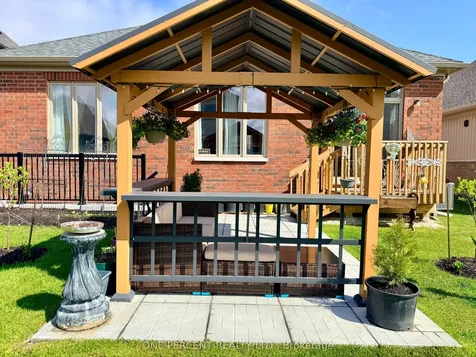 261 Wilcox Drive Clearview ON L0M 1S0