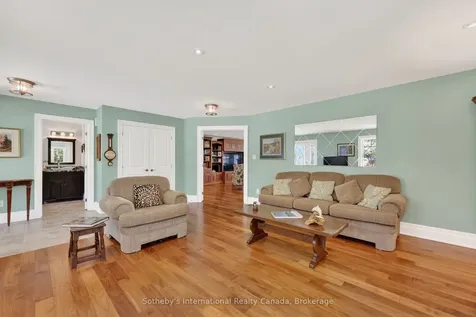 1036 River Road E Wasaga Beach ON L9Z 2P7