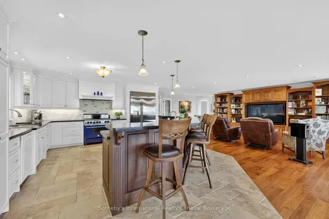 1036 River Road E Wasaga Beach ON L9Z 2P7