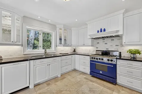 1036 River Road E Wasaga Beach ON L9Z 2P7