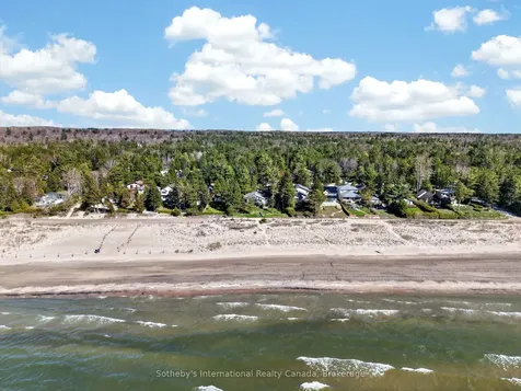 1036 River Road E Wasaga Beach ON L9Z 2P7