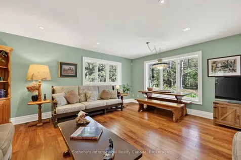 1036 River Road E Wasaga Beach ON L9Z 2P7