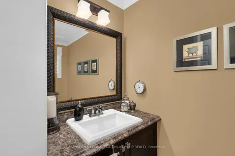35 Golden Eagle Way Barrie ON L4M 6P6
