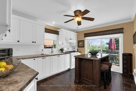 35 Golden Eagle Way Barrie ON L4M 6P6
