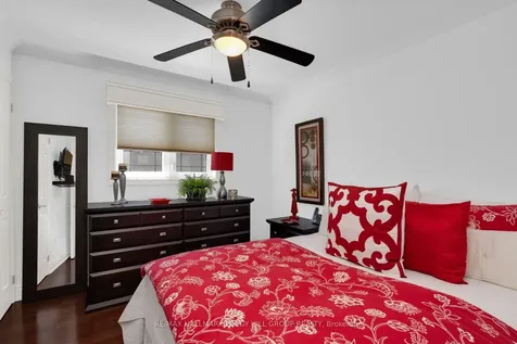 35 Golden Eagle Way Barrie ON L4M 6P6