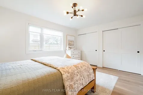 12 Oren Boulevard Barrie ON L4N 4M1