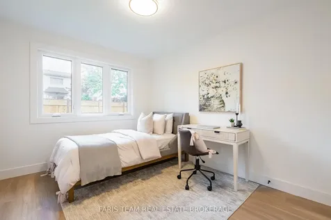 12 Oren Boulevard Barrie ON L4N 4M1