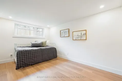 12 Oren Boulevard Barrie ON L4N 4M1