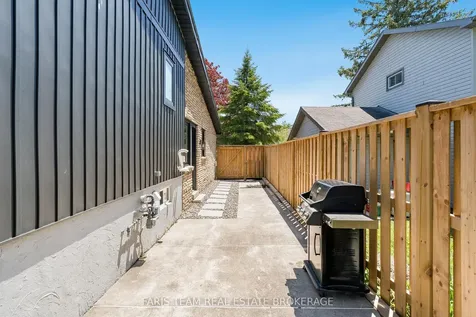 12 Oren Boulevard Barrie ON L4N 4M1