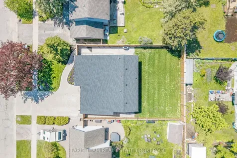 12 Oren Boulevard Barrie ON L4N 4M1
