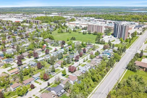 12 Oren Boulevard Barrie ON L4N 4M1