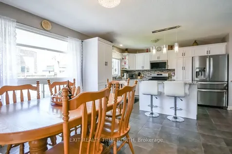 32 Graham Street Springwater ON L0L 1P0