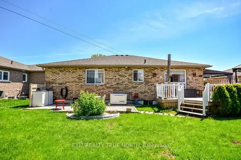 32 Graham Street Springwater ON L0L 1P0