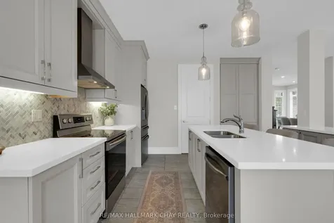 20 Westminster Circle Barrie ON L4M 0A3