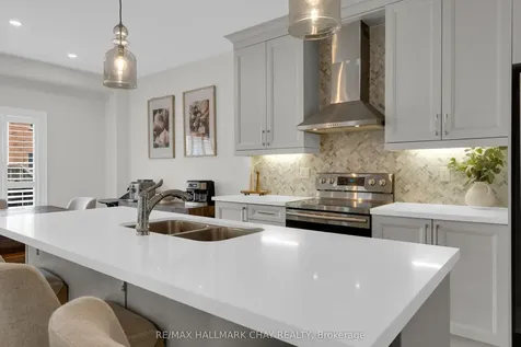20 Westminster Circle Barrie ON L4M 0A3