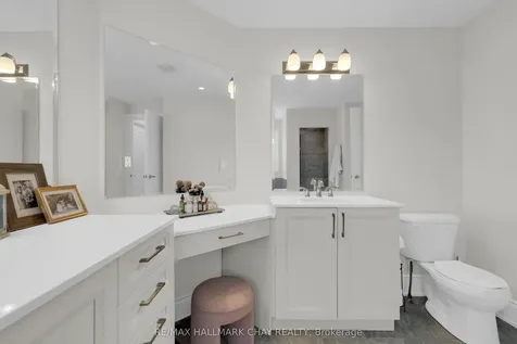 20 Westminster Circle Barrie ON L4M 0A3