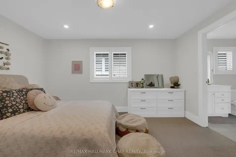 20 Westminster Circle Barrie ON L4M 0A3