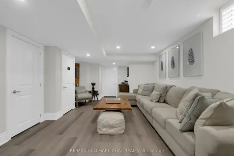 20 Westminster Circle Barrie ON L4M 0A3