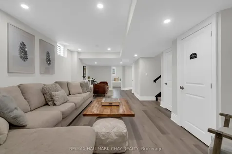 20 Westminster Circle Barrie ON L4M 0A3
