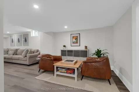 20 Westminster Circle Barrie ON L4M 0A3
