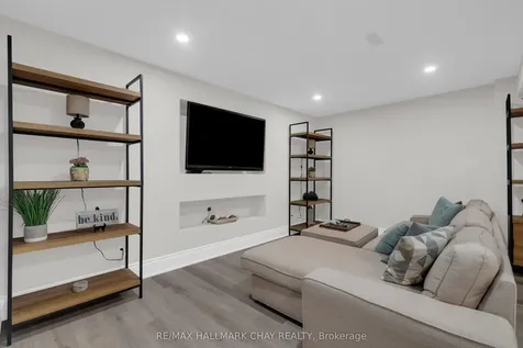 20 Westminster Circle Barrie ON L4M 0A3