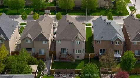 20 Westminster Circle Barrie ON L4M 0A3