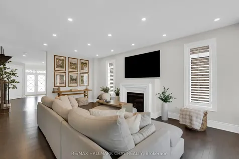 20 Westminster Circle Barrie ON L4M 0A3