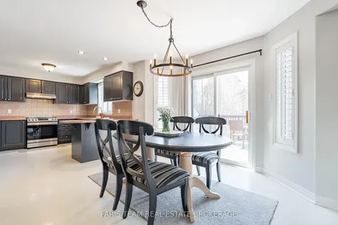 11 Berry Court Barrie ON L4N 0J6